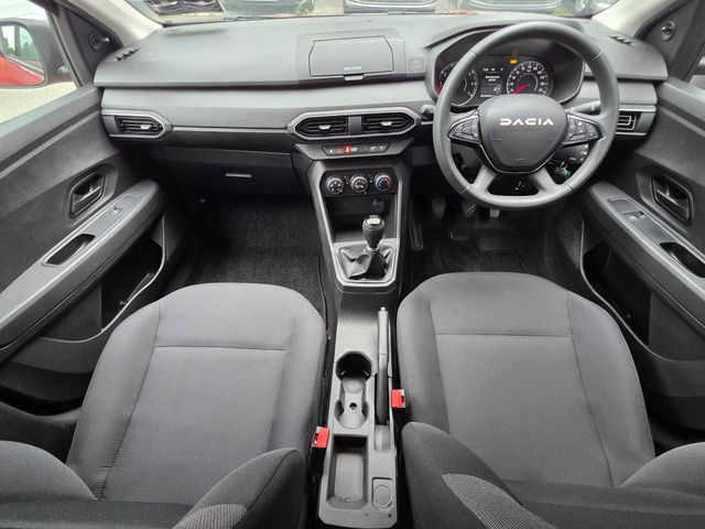 Image for 2024 Dacia Jogger 1.0 TCe Essential 110bhp // 7 SEATER // 6 SPEED TRANSMISSION
