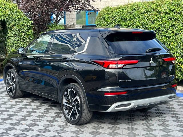 Image for 2023 Mitsubishi Outlander 7-SEATER 2.4 HYBRID AUTO ** HUGE SPEC ** // LOW MILEAGE // 360 PARKING SENSORS // LEATHER HEATED SEATS FRONT & REAR