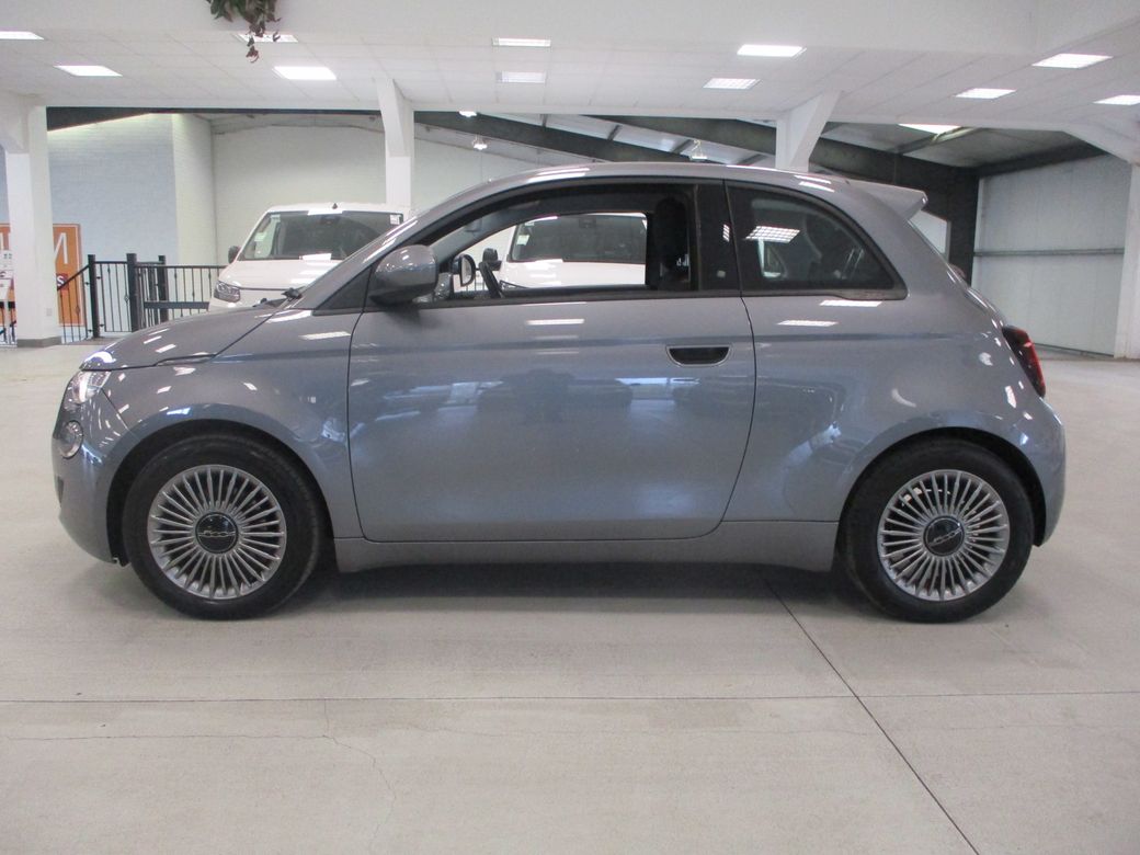 Image for 2023 Fiat 500e Icon 42KWH 3DR Auto-CARPLAY-SAT NAV-BLUETOOTH-ALLOYS-ONE OWNER-LOW KM'S