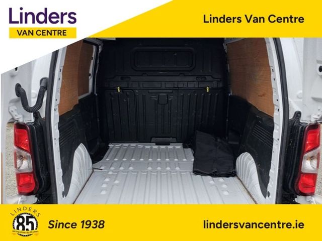 Image for 2023 Opel Combo 3 SEATS LOW KMS