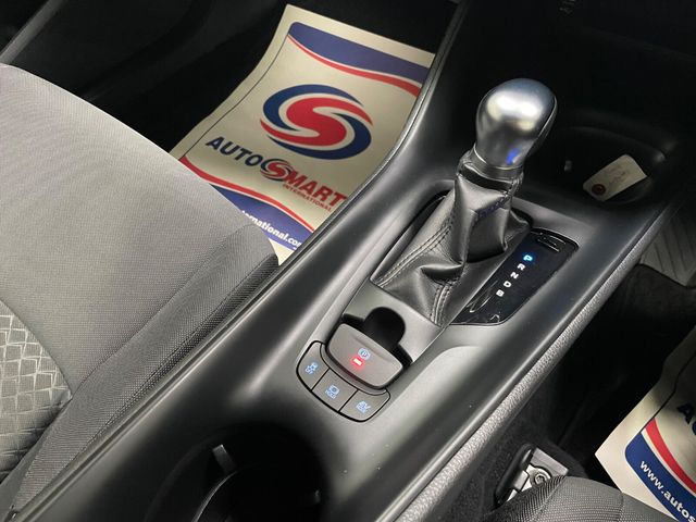 Image for 2022 Toyota C-HR 1.8 HYBRID SOL