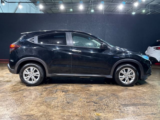 Image for 2019 Honda Vezel 1.5L HYBRID AUTOMATIC - REVERSE CAMERA - CRUISE CONTROL - A/C HEATING CONTROLS