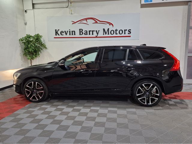 Image for 2017 Volvo V60 2.0 D4 DYNAMIC EDITION 190BHP AUTOMATIC **TOP SPEC / ADAPTIVE CRUISE CONTROL / BLIND SPOT ASSIST / BLACK LEATHER / ELECTRIC & MEMORY FRONT SEATS / HEATED SEATS / REVERSE CAMERA / XENON HEADLIGHTS**