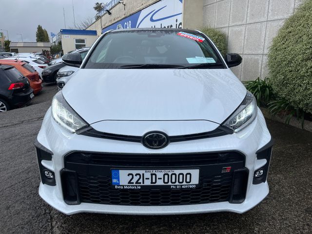 Image for 2022 Toyota Yaris GR RS AUTOMATIC 1.5 PETROL //LOW MILES//HEAD UP DISPLAY//CARPLAY//KEYLESS ENTRY//HEATED SEATS AND STEERING WHEEL//REVERSE CAMERA// 