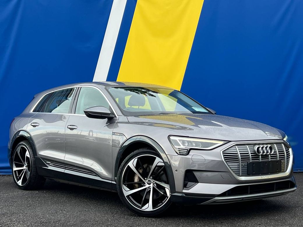 Image for 2021 Audi e-tron 50 QUATTRO // ADAPTIVE AIR SUSPENSION // NEW 22" RSQ8 ALLOYS // SERVICE HISTORY 
