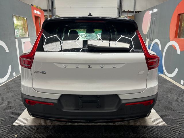 Image for 2022 Volvo XC40 €28950 2022 VOLVO XC40 SINGLE MOTOR AUTOMATIC / CRUISE CONTROL / REVERSE CAMERA / ELECTRIC MEMORY & HEATED SEATS / HEATED STEERING WHEEL / PANORAMIC SUNROOF / APPLE CARPLAY AND MORE