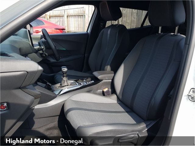 Image for 2023 Peugeot 2008 1.2 Puretech 100bhp Allure