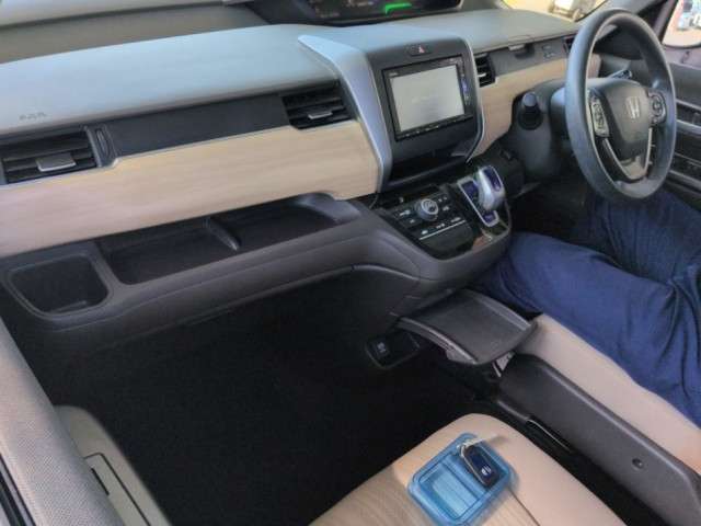 Image for 2019 Honda Freed 1.5 Petrol Hybrid Auto