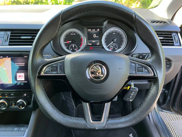 Image for 2020 Skoda Octavia STYLE 1.0 TSI ESTATE // APPLE CARPLAY/ANDROID AUTO // 17" ALLOYS // REVERSE CAMERA 