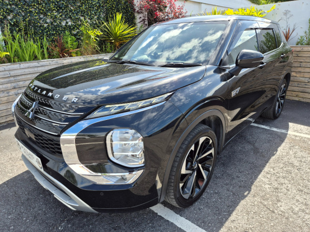 Image for 2022 Mitsubishi Outlander 2.4 PHEV / EXCEED TOP SPEC / 7 SEATER / TAX €140 ( 222 REG )