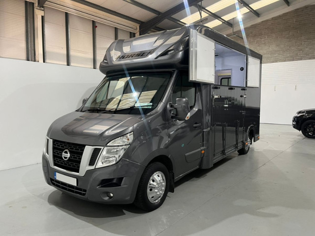 Image for 2018 Nissan NV400 