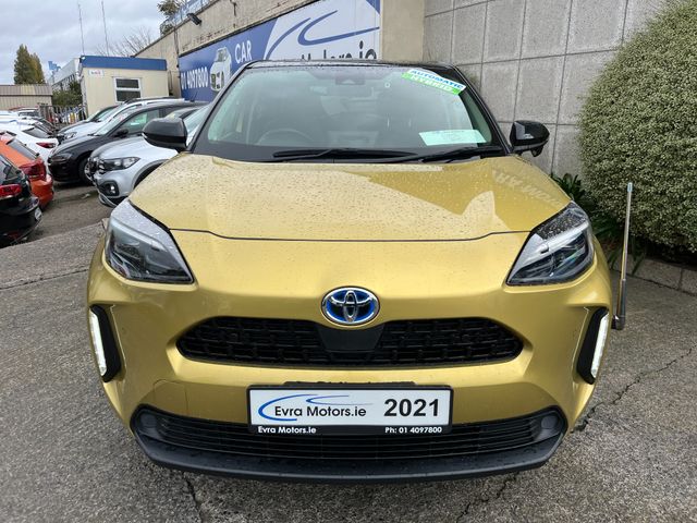 Image for 2021 Toyota Yaris Cross Z HYBRID AUTOMATIC 1.5 PETROL //LOW MILES//HIGH SPEC//HALF LEATHER//HEATED STEERING WHEEL//KEYLESS ENTRY//