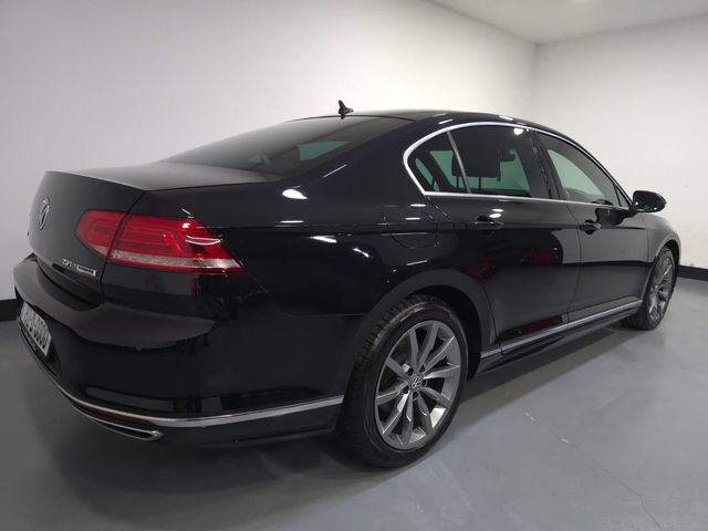 Image for 2015 Volkswagen Passat 