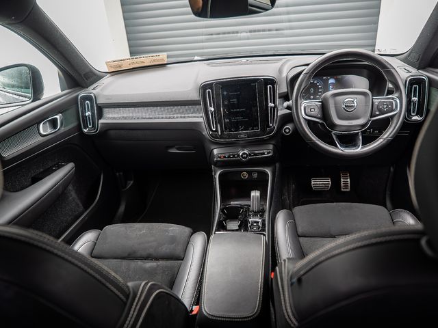 Image for 2021 Volvo XC40 RECHARGE T4 R-DESIGN