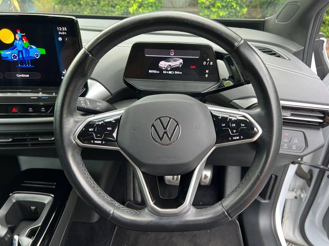 Image for 2023 Volkswagen ID.5 PRO BUSINESS 77KWH // DIGITAL CLUSTER // ADAPTIVE CRUISE CONTROL // APPLE CARPLAY/ANDROID AUTO
