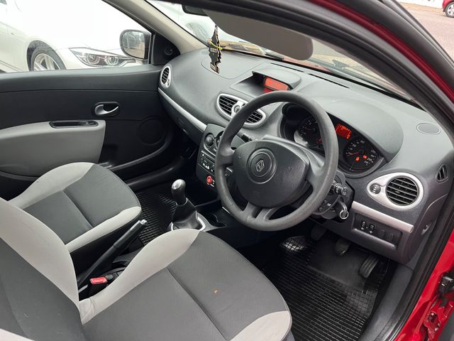 Image for 2012 Renault Clio III Expression 1.2 Ethanol 3D 2DR