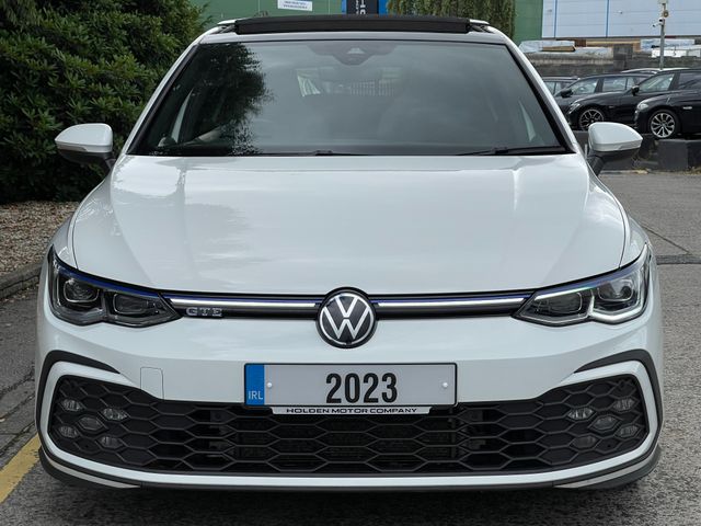 Image for 2023 Volkswagen Golf GTE DSG