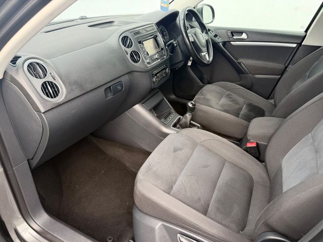 Image for 2015 Volkswagen Tiguan 