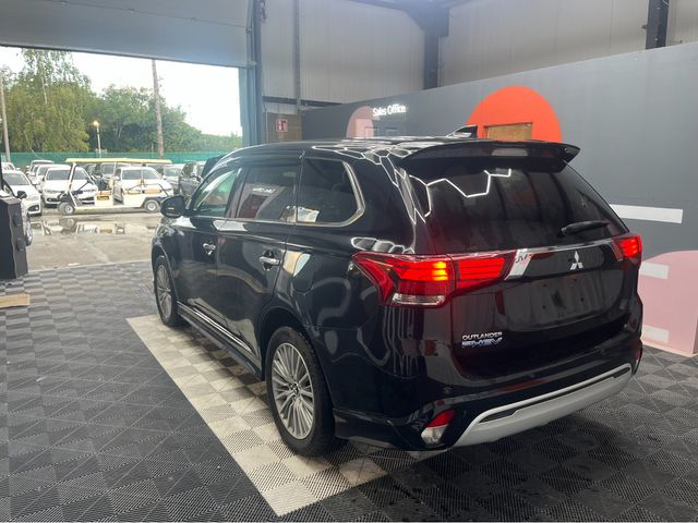 Image for 2018 Mitsubishi Outlander €20950! OUTLANDER 2.4 HYBRID / 93k KMs / HEATED LEATHER , HEATED STEERING WHEEL , REVERSE CAMERA , ADAPTIVE CRUISE & MORE