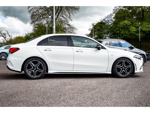Image for 2022 Mercedes-Benz A Class A200d AMG Premium Night Pack 2.0