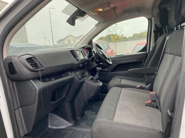 Image for 2023 Opel Vivaro 1.5 TD 100 LWB L2H1 62Km