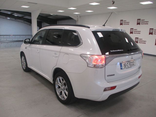 Image for 2015 Mitsubishi Outlander 2.0 GX4H Phev 160BHP 5DR Auto