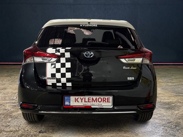 Image for 2016 Toyota Auris 1.8 HYBRID BRICK LANE G PACKAGE - CREAM/BLACK LEATHER - FACTORY ALLOYS - CRUISE CONTROL - HEATED SEATS - REAR CAMERA