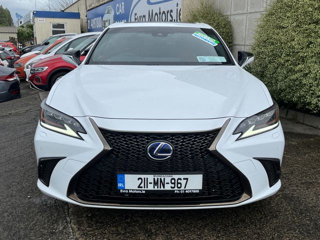 Image for 2021 Lexus ES 300h F-SPORT HYBRID AUTOMATIC 2.5 PETROL //FULL RED LEATHER ELECTRIC HEATED SEATS//SUNROOF//HEATED STEERING WHEEL//LEXUS SERVICE HISTORY// 