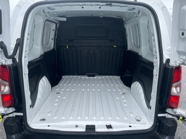 Image for 2022 Opel Combo 1.5CDTI 100BHP 6sp 5D*QUALITY ASSURED USED CARS*SIMI APPROVED*GREAT RATE FINANCE AVAILABLE*WELCOME TO DAVID QUIGLEY AUTOS*