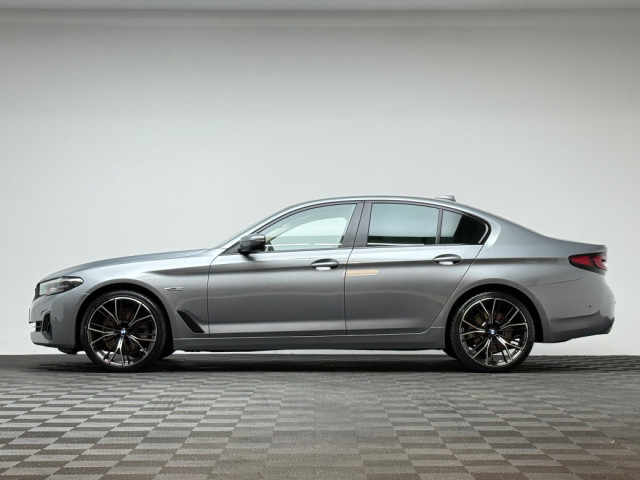 Image for 2023 BMW 5 Series 520i SE AUTO