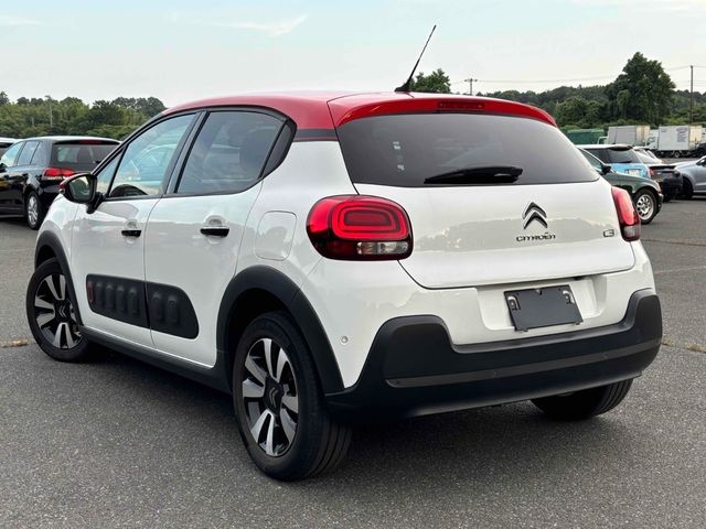 Image for 2020 Citroen C3 SHINE EDITION - WHITE/RED TWO TONE - FACTORY ALLOYS - CRUISE CONTROL - LANE KEEPING ASSIST - REVERSE CAMERA