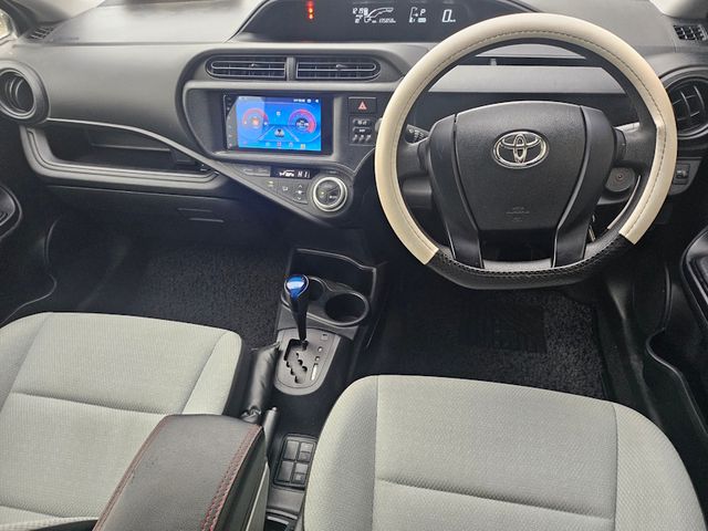 Image for 2017 Toyota Aqua 1.5 Hybrid Auto