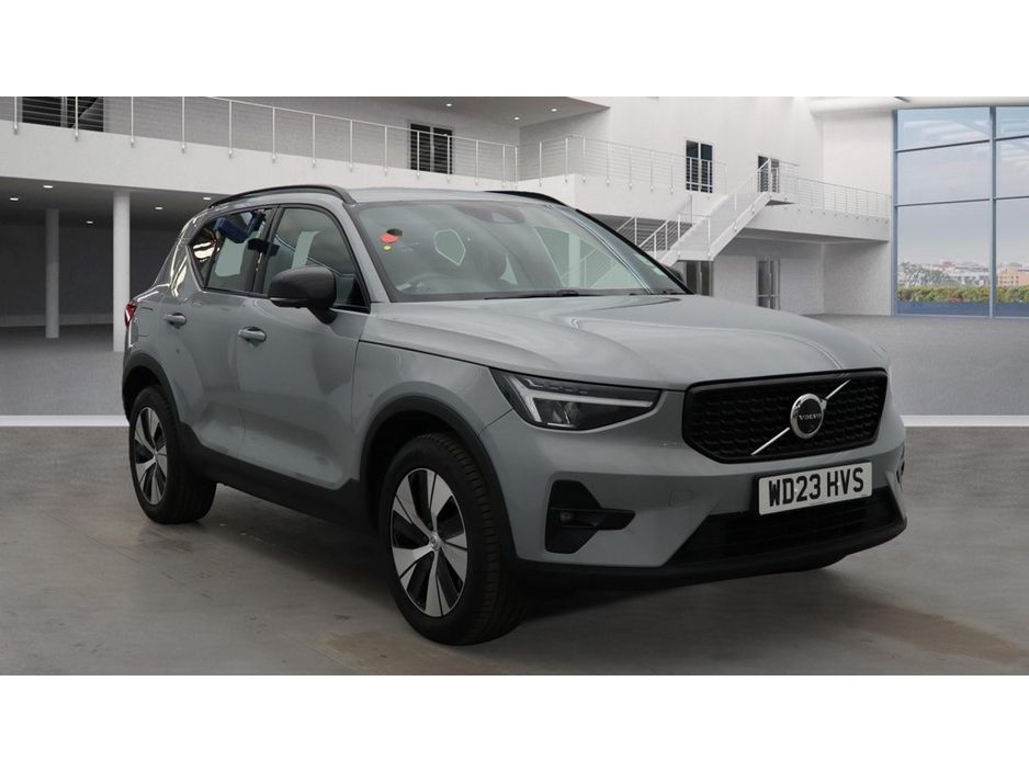 Image for 2023 Volvo XC40 T4 PLUS DARK RECHARGE AUTOMATIC **ONE OWNER / APPLE CARPLAY / CRUISE CONTROL / ELECTRIC BOOTLID / HEATED FRONT & REAR SEATS / HEATED STEERING WHEEL / 360 DEGREE CAMERA / WIRELESS PHONE CHARGING**