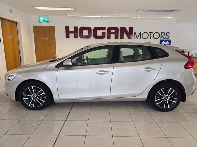 Image for 2016 Volvo V40 D2 Momentum Edition 5DR H/B