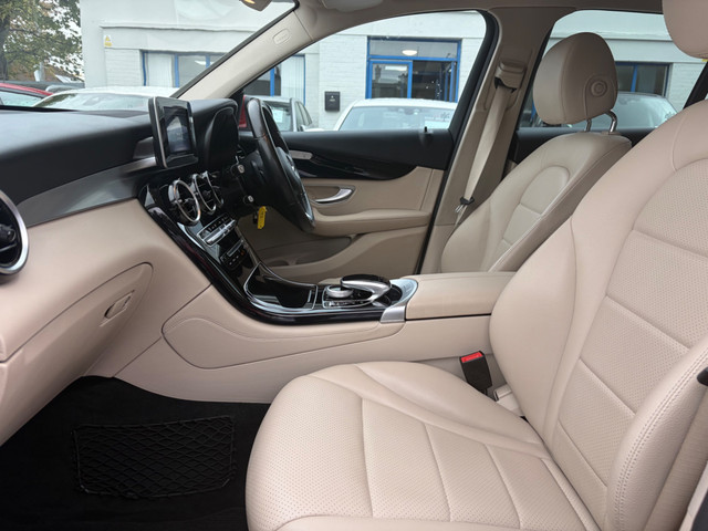 Image for 2018 Mercedes-Benz GLC Class 2018 MERCEDES-BENZ GLC 220d 4MATIC AUTOMATIC | RED | CREAM LEATHER | NCT 02/28