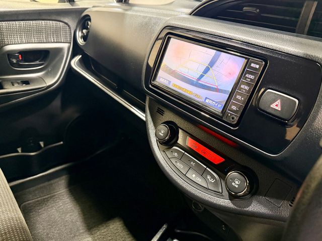 Image for 2019 Toyota Yaris Hybrid F