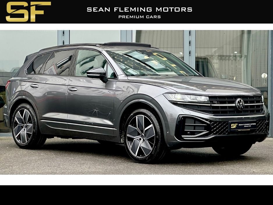 Image for 2025 Volkswagen Touareg 3.0 V6 BLACK EDITION T