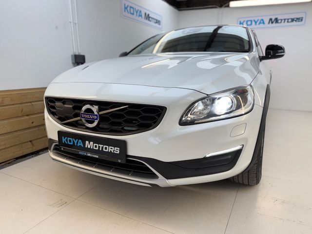 Image for 2017 Volvo V60 Cross Country 2.0 D4 CROSS COUNTRY DIESEL 190 BHP AUTOMATIC // FULL LEATHER ELECTRIC SEATS // REVERSING CAMERA // CRUISE CONTROL // LANE ASSIST // COLLISION WARNING SYSTEM // LOW KMS // AA APPROVED DEALER 2026