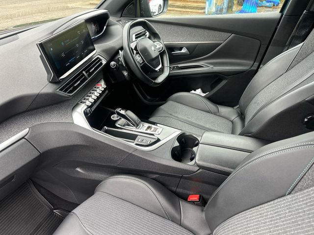 Image for 2023 Peugeot 5008 ALLURE 1.5 BLUEHDI 130HP AUTO