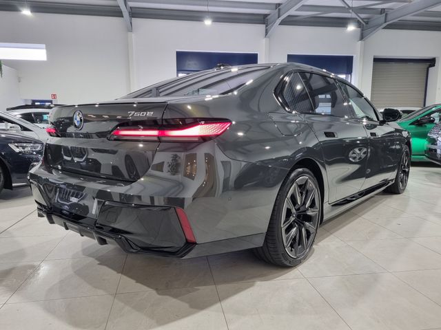 Image for 2025 BMW 7 Series STUNNING COLOUR COMBO