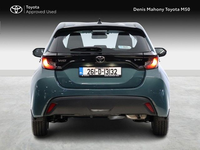 Image for 2026 Toyota Yaris Luna Hybrid