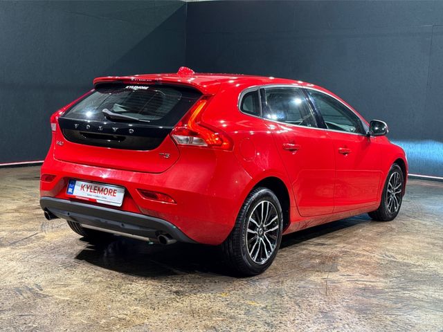 Image for 2018 Volvo V40 1.5 AUTOMATIC - FACTORY ALLOYS - REAR CAMERA - CRUISE CONTROL - DIAMOND CUT ALLOYS