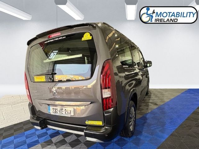 Image for 2023 Peugeot Rifter Wheelchair Accessible