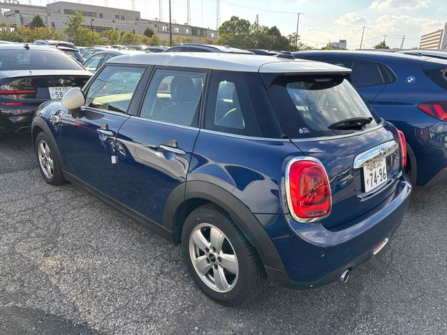 Image for 2017 Mini Cooper D MINI COOPER D AUTOMATIC