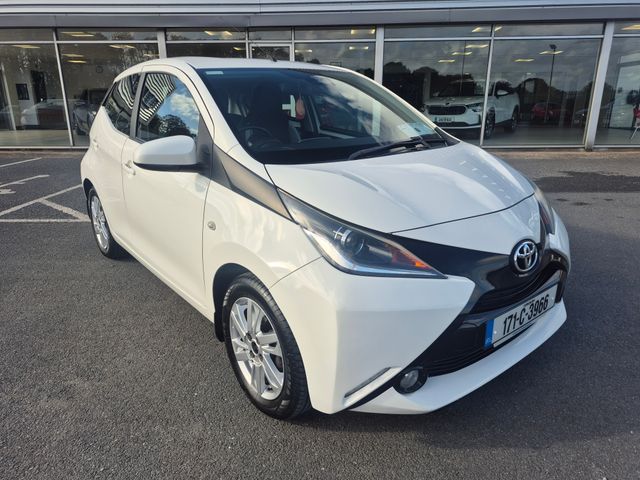 Image for 2017 Toyota Aygo 1.0 5-Door X-Play 