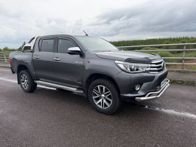 Image for 2020 Toyota Hilux 2.5 D4D Invincible DC 150HP 4D