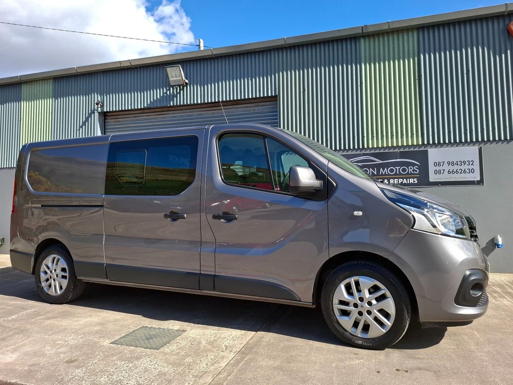 Image for 2018 Renault Trafic LL29 Energy DCI 145 Sport Crew