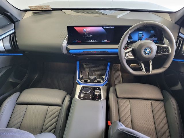 Image for 2026 BMW X3 30e
