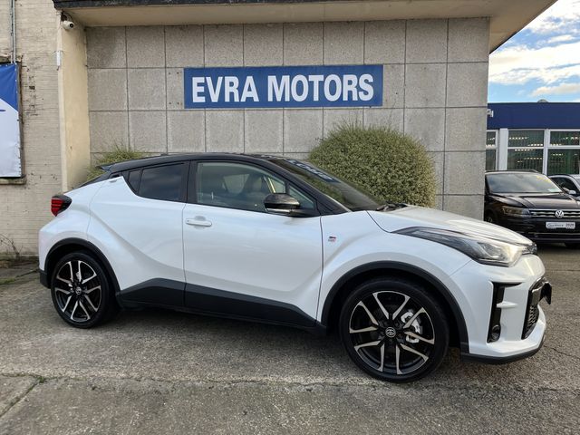 Image for 2023 Toyota C-HR GR AUTOMATIC HYBRID 1.8 PETROL //HALF LEATHER HEATED SEATS//REVERSE CAMERA//KEYLESS ENTRY//