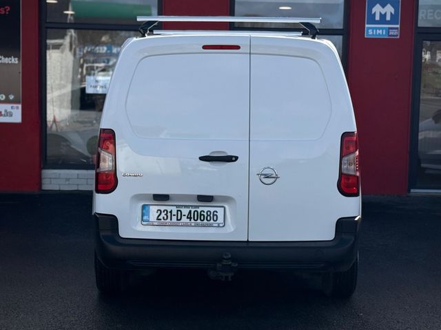 Image for 2023 Opel Combo Komfort Trim // LOW MILES // NO VAT // SAME DAY FINANCE AVAILBLE 